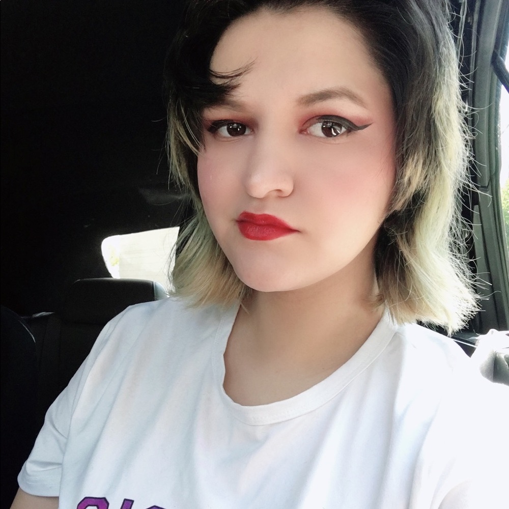 Meet your Posher, Erica